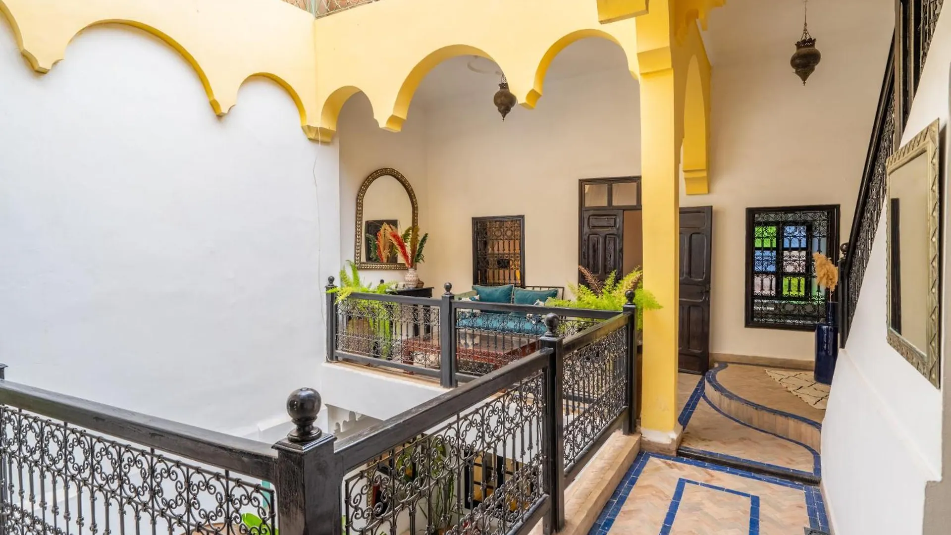 Riad Sharqi Luminous A Sunny In Marrakech Old Town 马拉喀什 摩洛哥